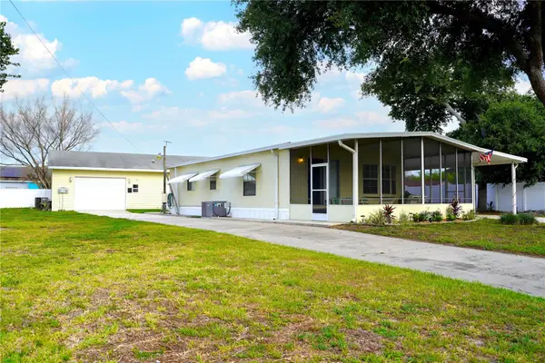 5747 E Lake Fox Drive, WINTER HAVEN, FL 33884