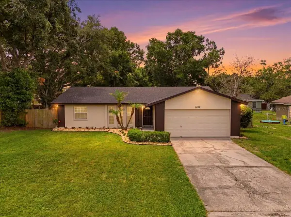 1422 Periwinkle Court, LAKELAND, FL 33811