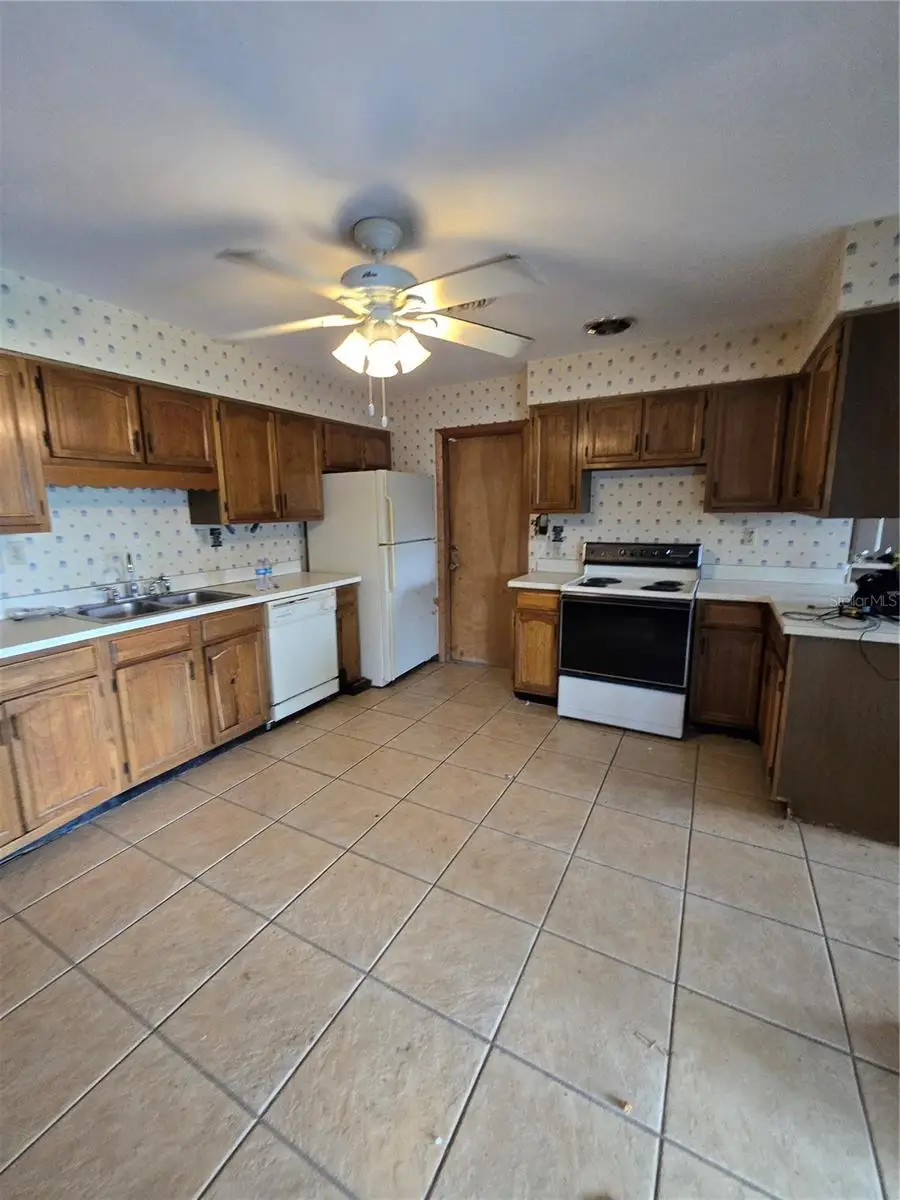 512 Boger Boulevard N, Lakeland, FL 33803 - #2