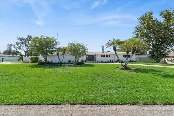 2925 E Lake Hartridge Drive, WINTER HAVEN, FL 33881