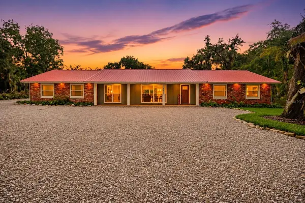 2072 Lake Ariana Boulevard, AUBURNDALE, FL 33823