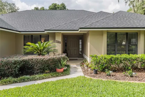 1749 Lady Bowers Trail, LAKELAND, FL 33809
