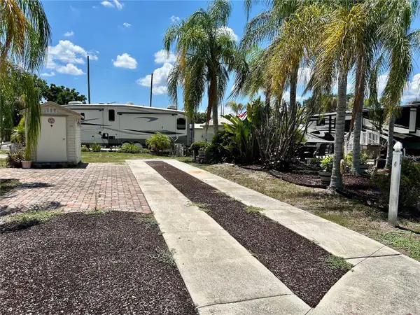 2928 Birdie Drive, BOWLING GREEN, FL 33834