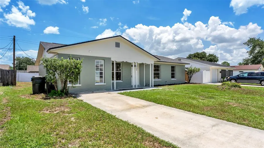 1726 Cordova Circle W, Lakeland, FL 33801 - #2
