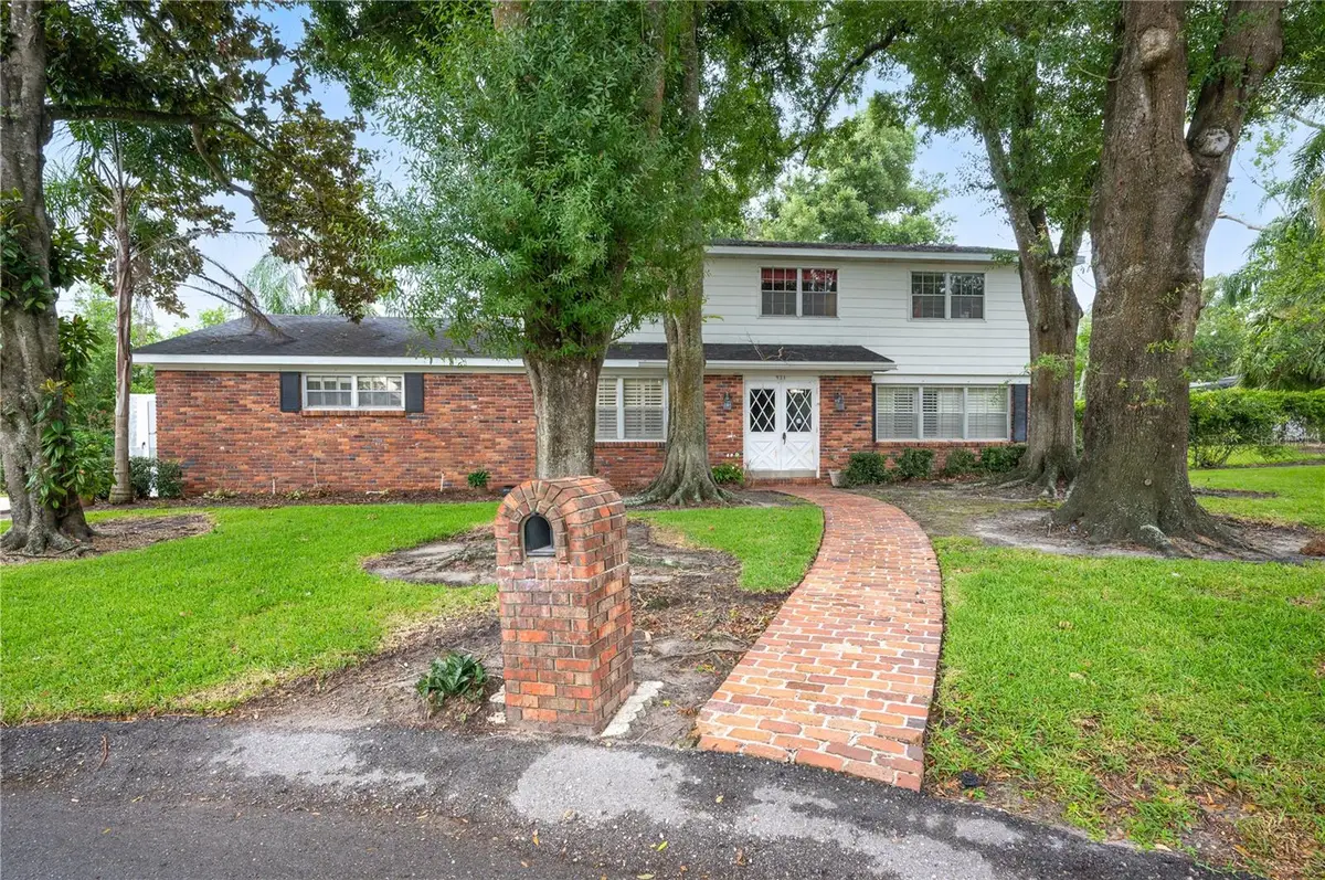 923 Woodmont Lane, Lakeland, FL 33813 - #1