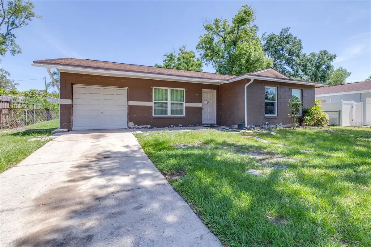 911 W Gaston Place, Tampa, FL 33604 - #1
