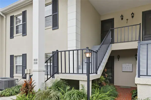 689 Lake Howard Drive Nw #213, WINTER HAVEN, FL 33880