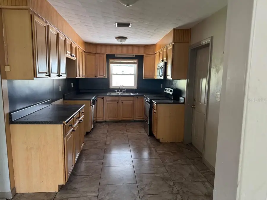 415 Boger Boulevard N, Lakeland, FL 33803 - #3