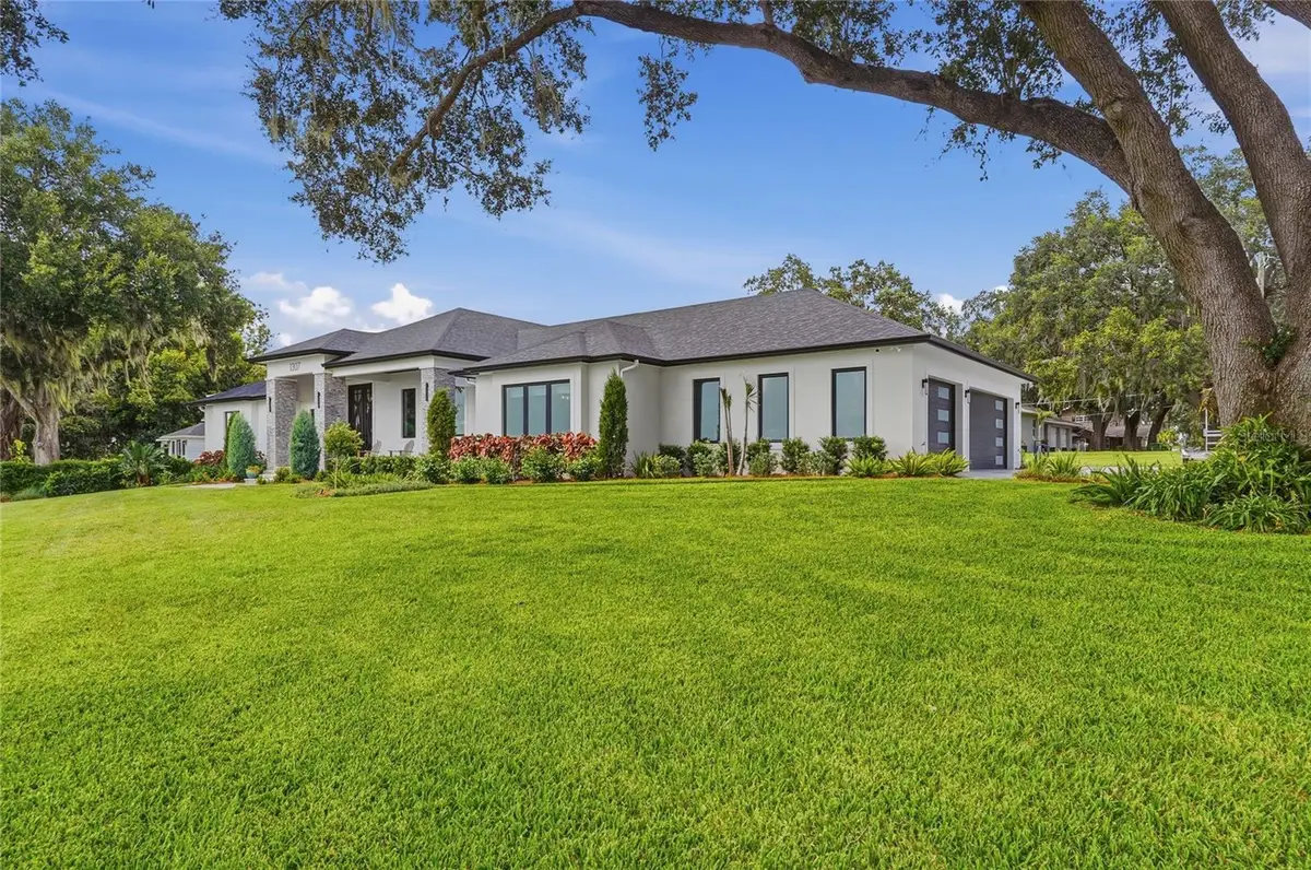 1307 N Lake Howard Drive, Winter Haven, FL 33881 - #1
