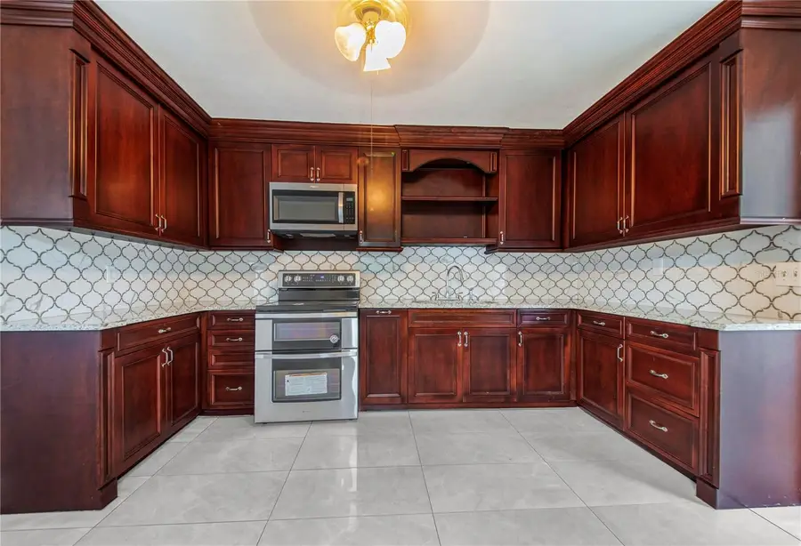 6 E Magnolia Street, Davenport, FL 33837 - #3