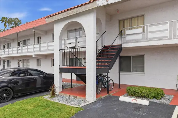 1100 Martinique Drive #203, WINTER HAVEN, FL 33884