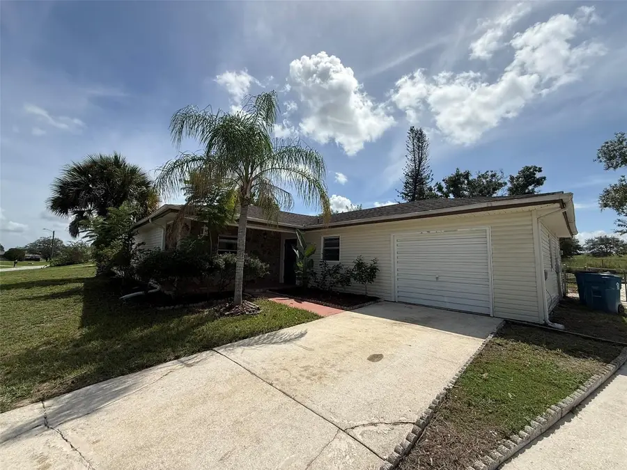 2024 Bel Ombre Circle, Lake Wales, FL 33898 - #2