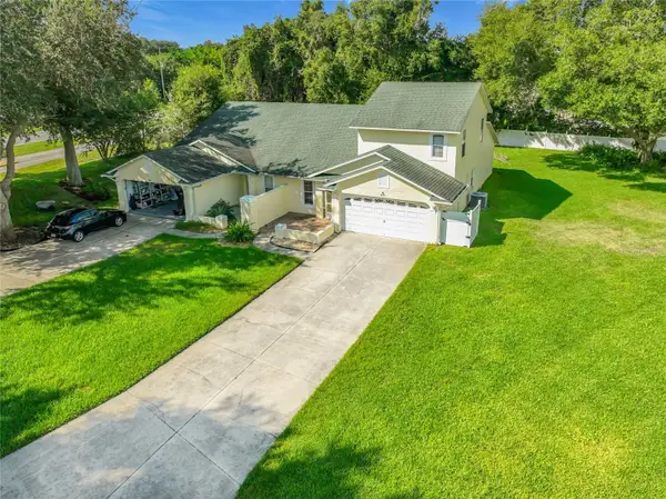 8805 Courtyard Lane, GROVELAND, FL 34736