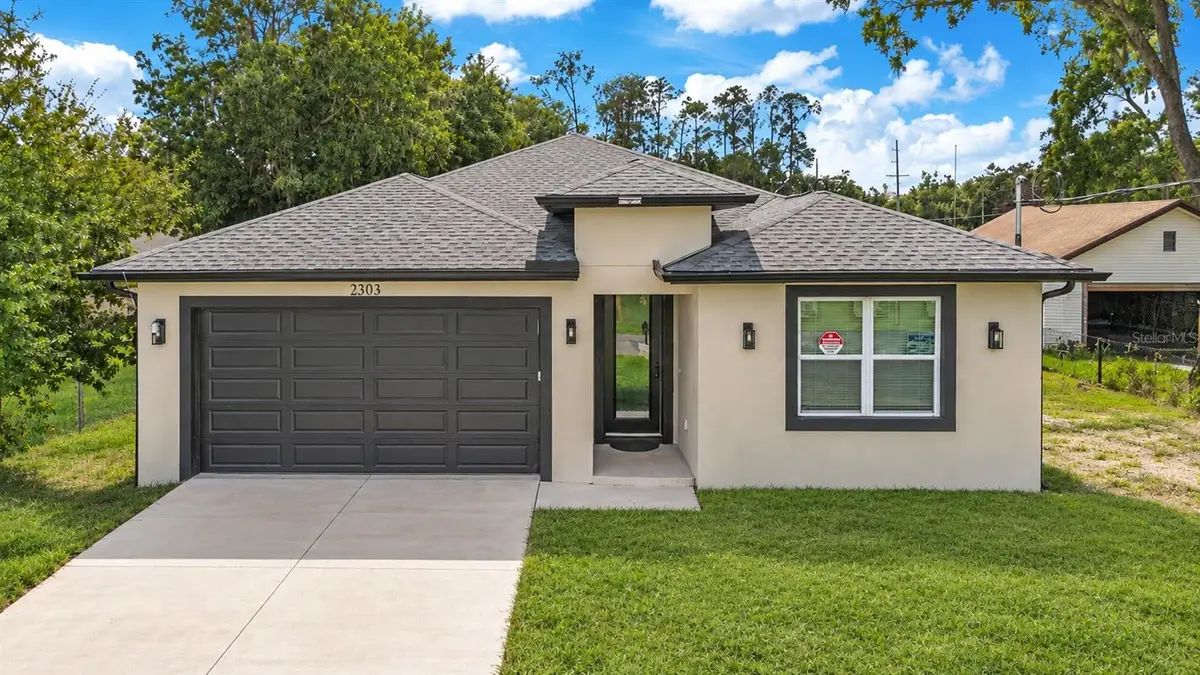 2203 W Lowry Avenue, Plant City, FL 33563 - #1