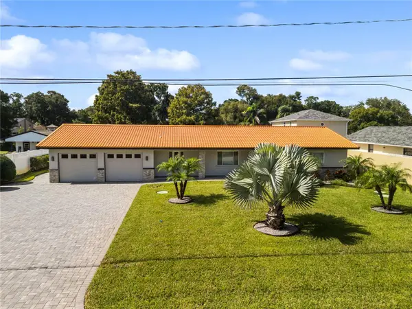 1010 Edgewater Drive, WINTER HAVEN, FL 33884