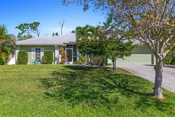 9358 Casa Grande Avenue, ENGLEWOOD, FL 34224