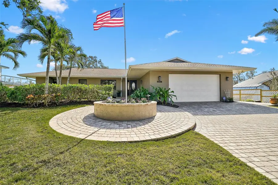 641 Bayshore Road, Nokomis, FL 34275 - Image #2