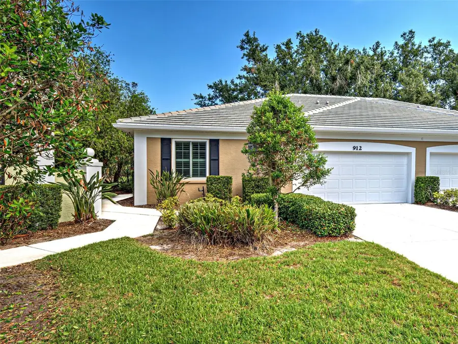 912 Barclay Court, Venice, FL 34293 - Image #2