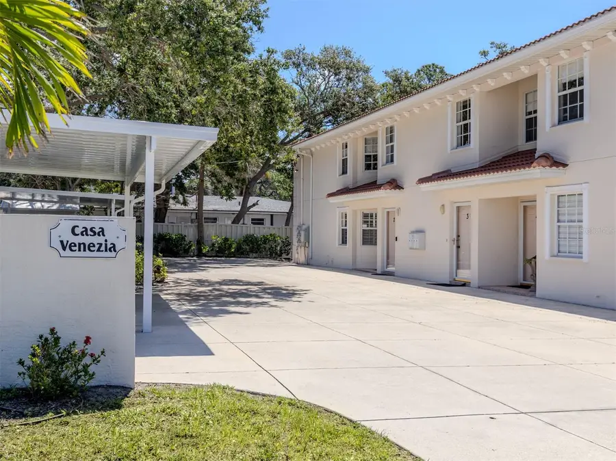528 W Venice Avenue #1, Venice, FL 34285 - Image #2