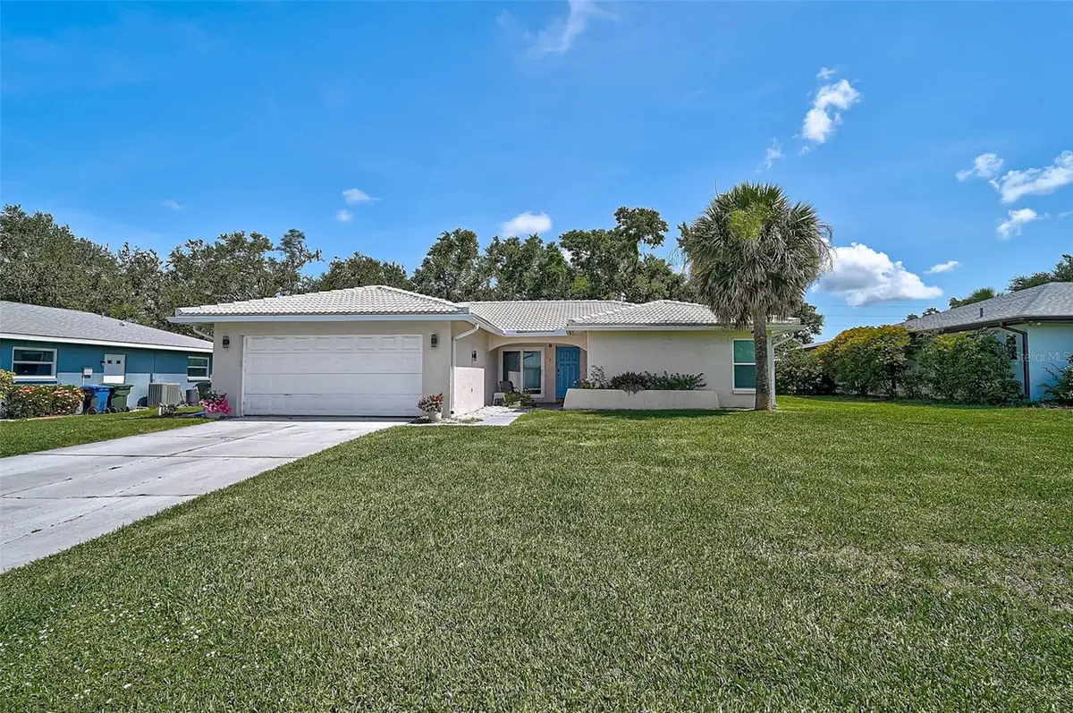 903 E Shannon Court, Venice, FL 34293 - Image #1