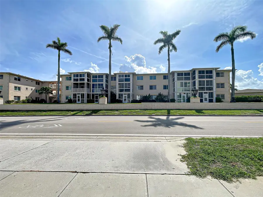 200 The Esplanade N #B19, Venice, FL 34285 - Image #3