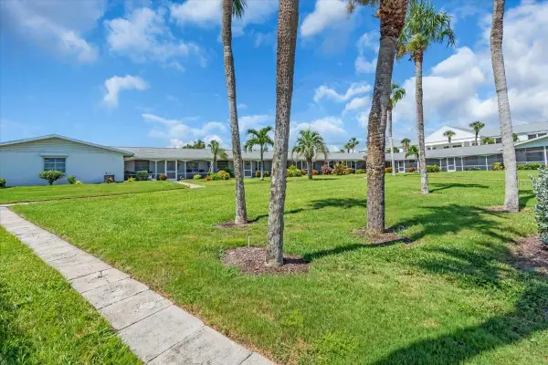 100 The Esplanade N #18, VENICE, FL 34285