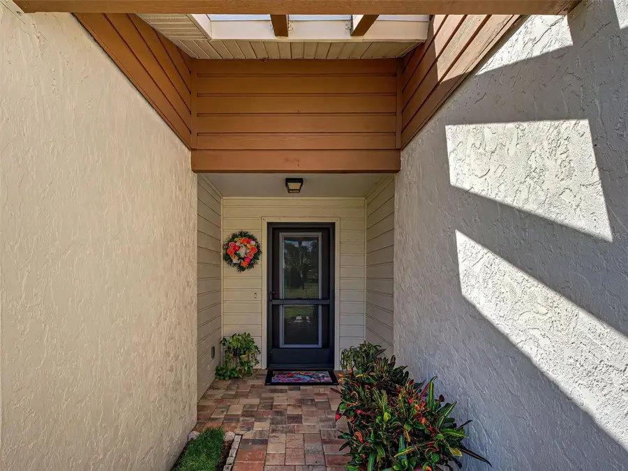 406 Pendleton Drive, Venice, FL 34292 - Image #3