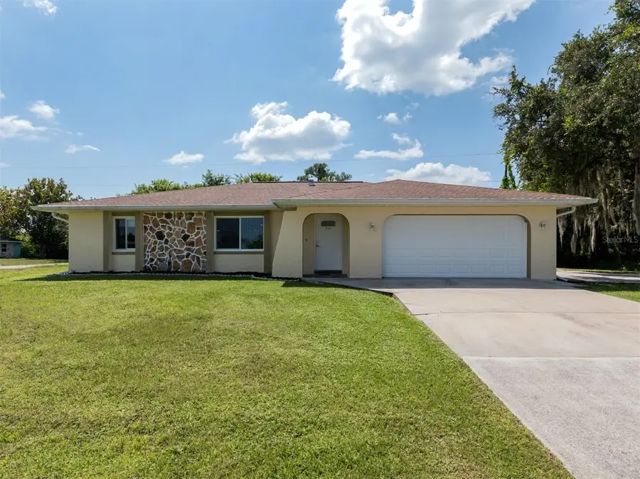 733 Springview Avenue Nw, Port Charlotte, FL 33948 - Image #2