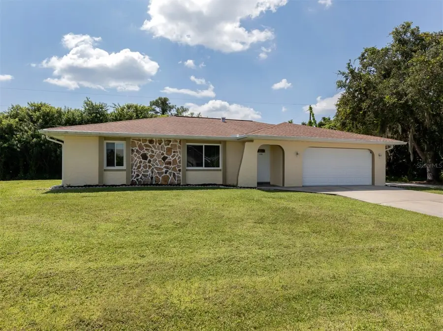 733 Springview Avenue Nw, Port Charlotte, FL 33948 - Image #3