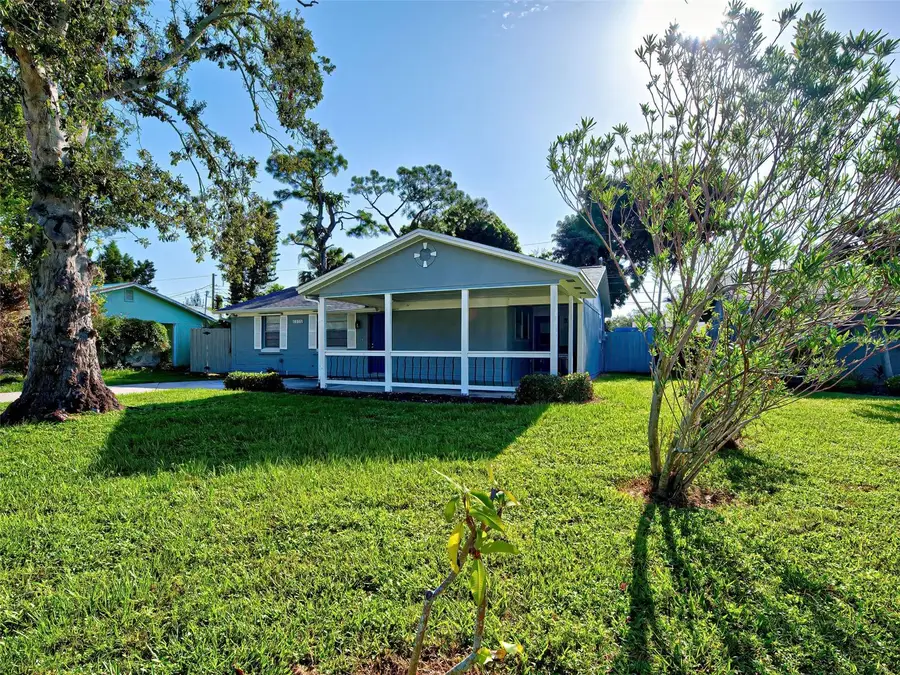 1056 Venetian Parkway, Venice, FL 34285 - Image #3