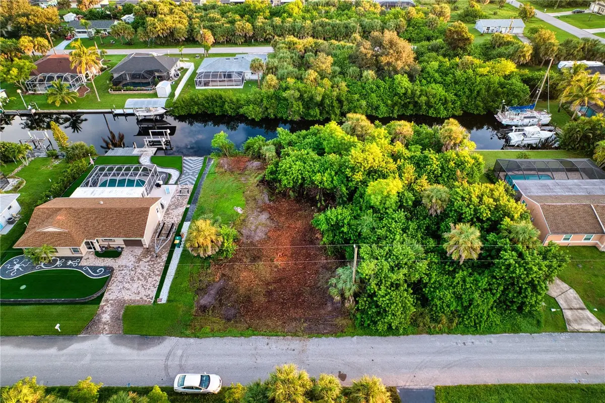 18522 Ayrshire Circle, Port Charlotte, FL 33948 - Image #1