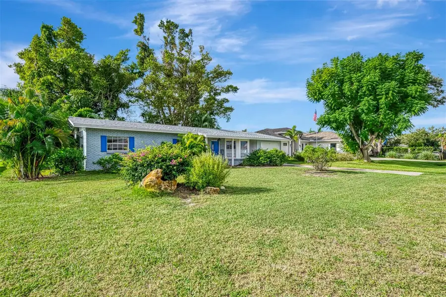 112 Field Avenue East, Venice, FL 34285 - Image #2
