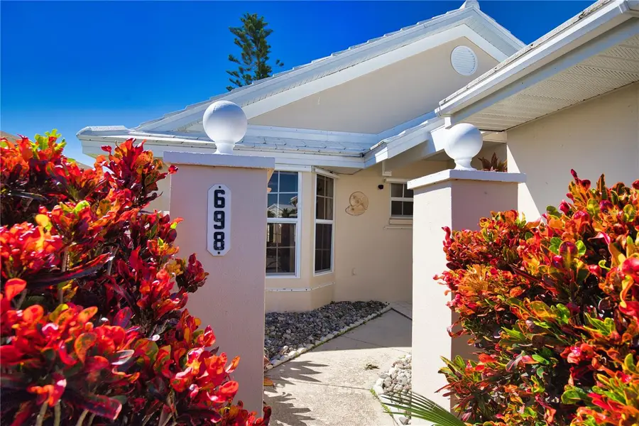 698 Harrington Lake Drive S #9, Venice, FL 34293 - Image #3