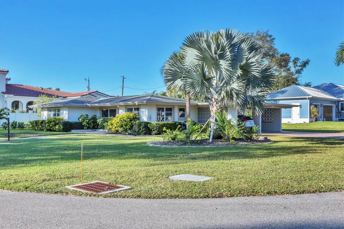309 Park Boulevard N, Venice, FL 34285 - Image #1