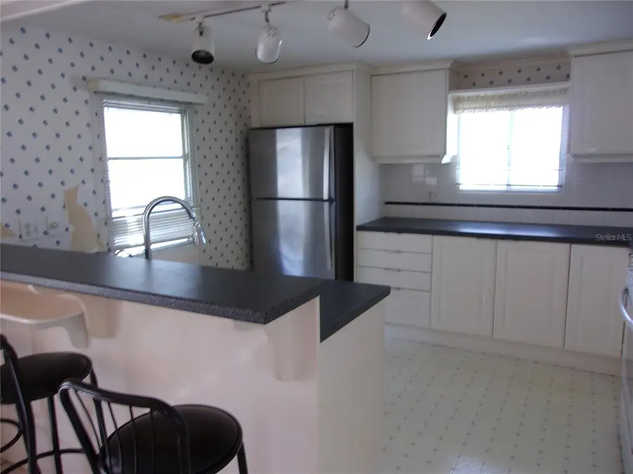 863 S Green Circle, Venice, FL 34285 - Image #2