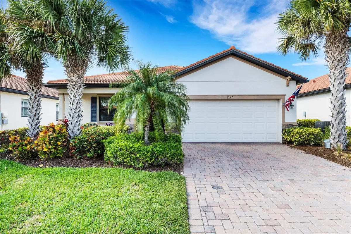19317 Nearpoint Drive, Venice, FL 34292 - Image #1