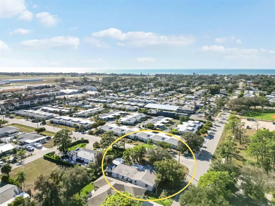 300 Field Avenue E, Venice, FL 34285 - Image #2