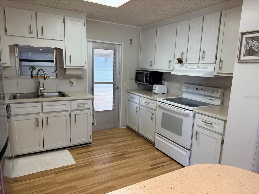 560 Lily Of The Valley Drive, Venice, FL 34293 - Image #2