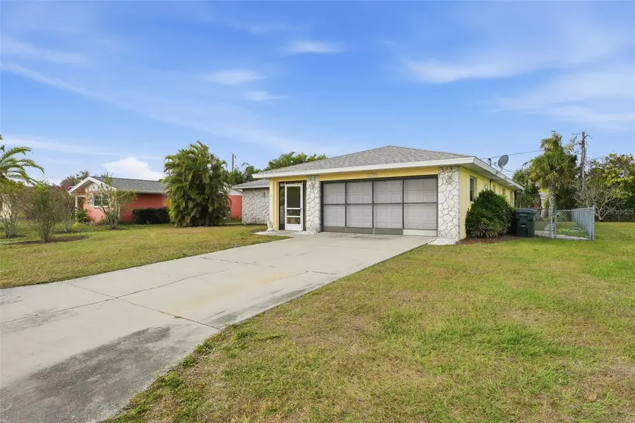 285 Lorraine Avenue, Venice, FL 34293 - Image #2