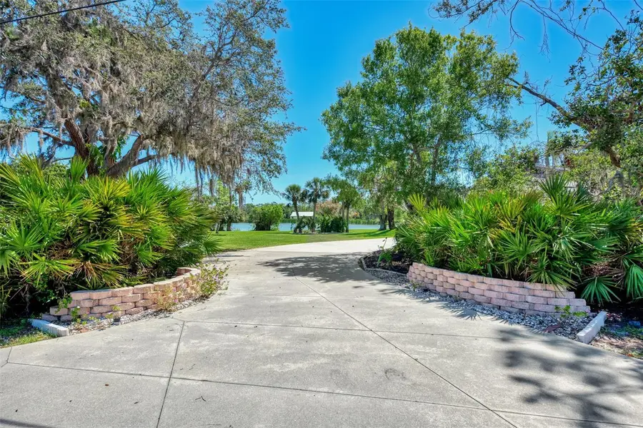 5885 Denison Drive, Venice, FL 34293 - Image #3