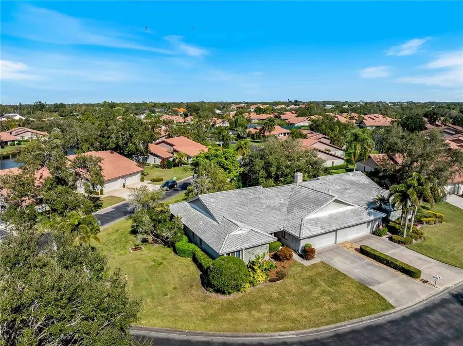 3851 Wilshire Drive #9, Sarasota, FL 34238 - Image #2