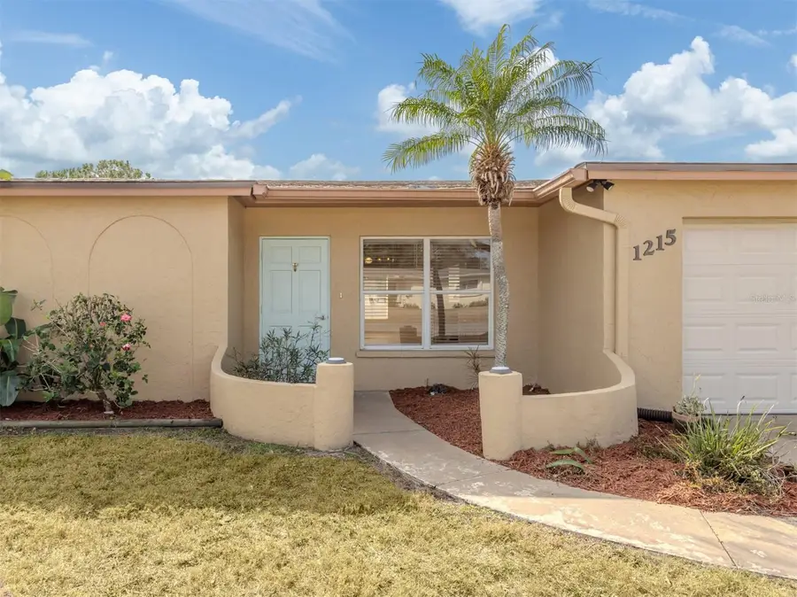 1215 Mango Avenue, Venice, FL 34285 - Image #2