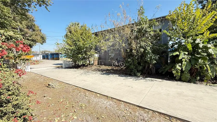 806 E Robles Street, Tampa, FL 33602 - Image #2