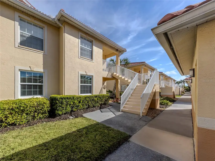 902 Casa Del Lago Way #902, Venice, FL 34292 - #2