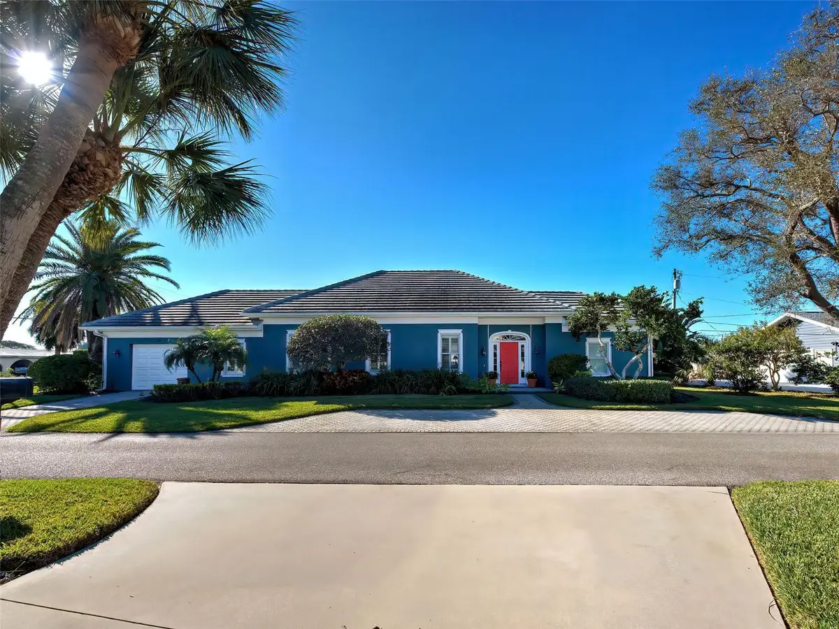 16 Gulf Manor Drive, Venice, FL 34285 - #1