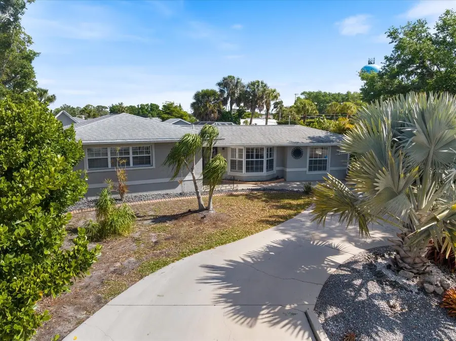 117 Aurora Street E, Venice, FL 34285 - #2