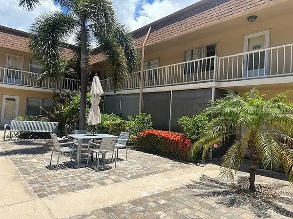 210 Park Boulevard N #122, VENICE, FL 34285