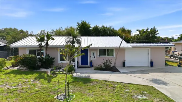 704 Portia Street N, NOKOMIS, FL 34275