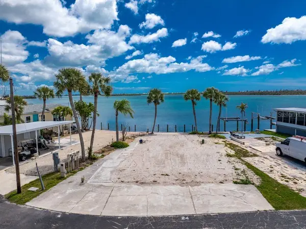 7500 Park Pointe Drive #24, ENGLEWOOD, FL 34224