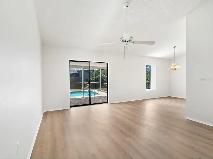 7517 38th Street Circle E, Sarasota, FL 34243 - #3